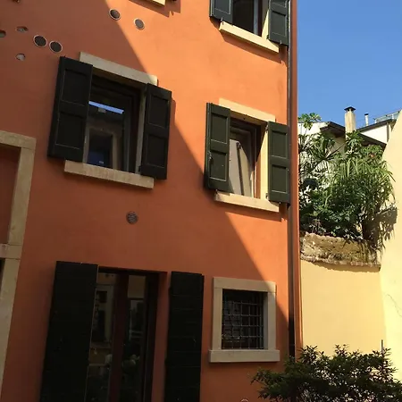 Lägenhet L'angolino Nascosto